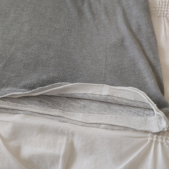 Calvin Klein Jeans distressed grey t-shirt. Size M - Picture 4 of 12